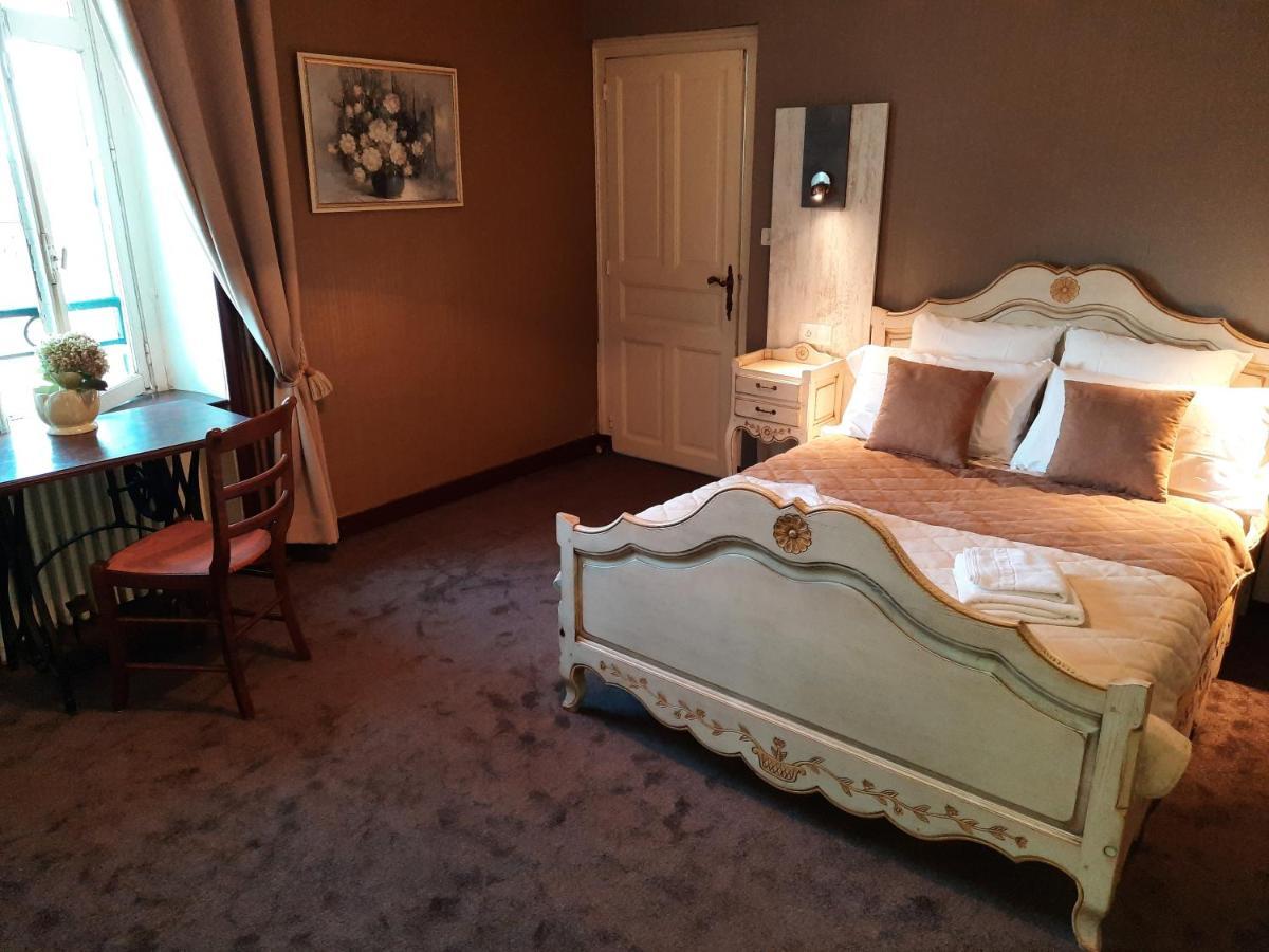 De La Barbacane Hotel