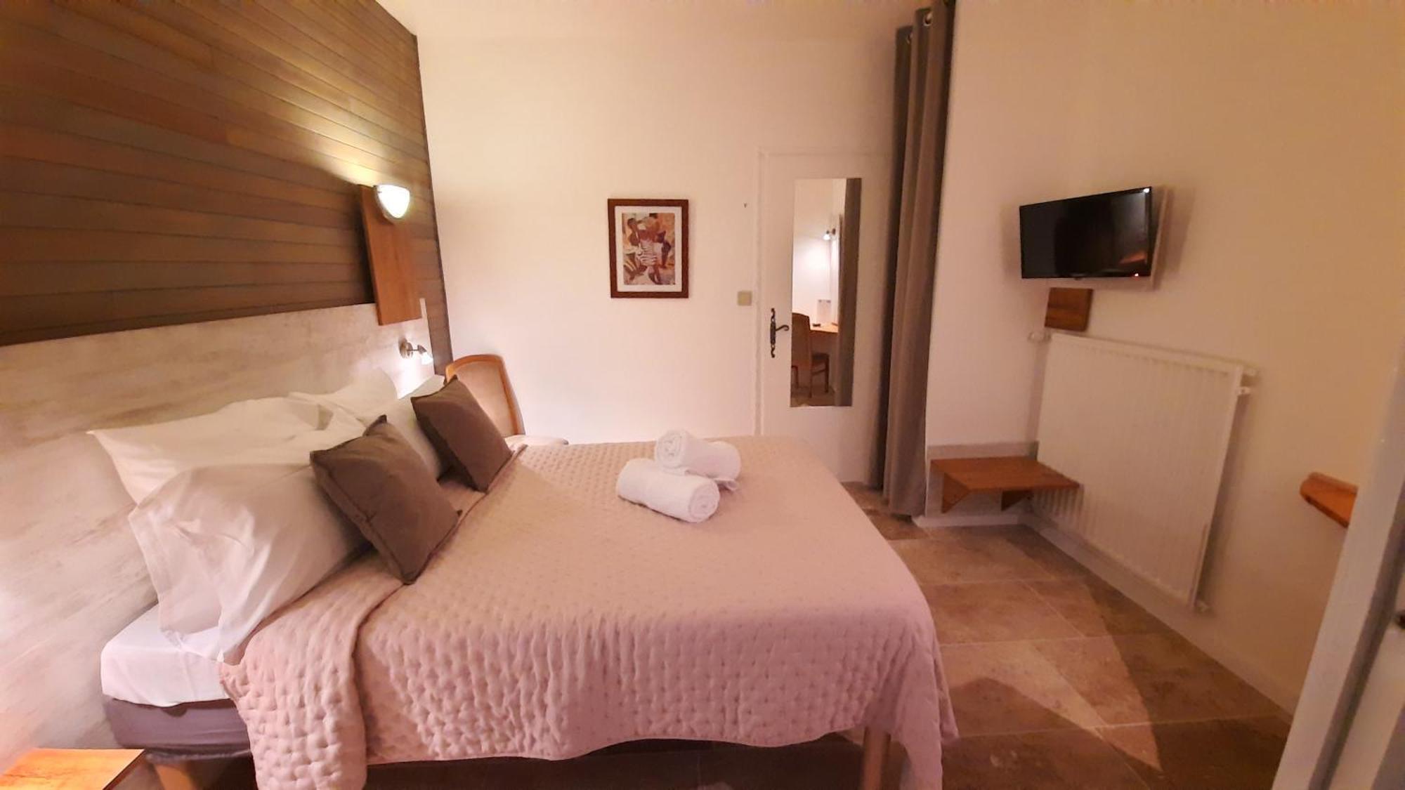 De La Barbacane Hotel Tiffauges
